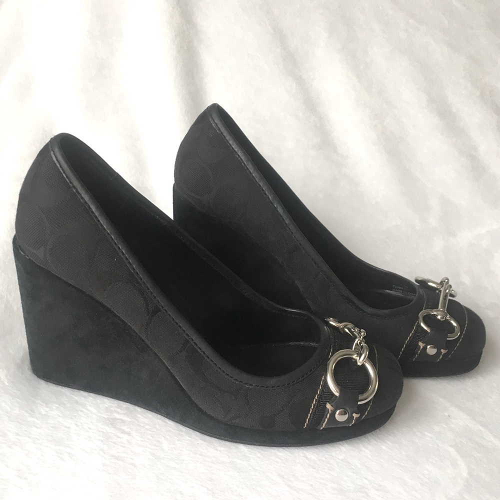 🔥Coach Wedge Heels Black Signature Clasp Canvas Suede Like New
